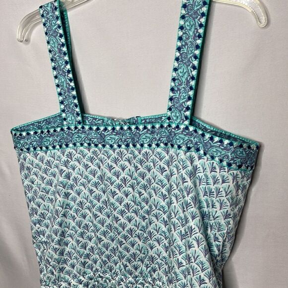 Vineyard Vines Embroidered Tiny Leaves Romper. Size Medium. - Picture 6 of 9